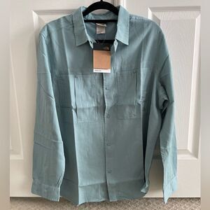 NWT The North Face Lightweight Travel Shirt